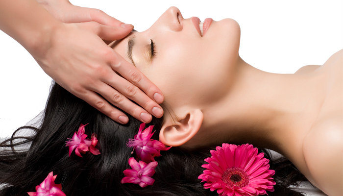 massage nâng cơ vùng trán