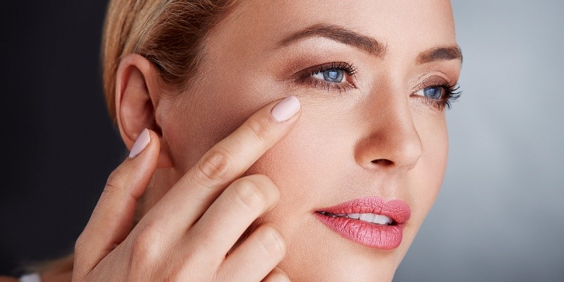 ngăn ngừa nếp nhăn dưới mắt